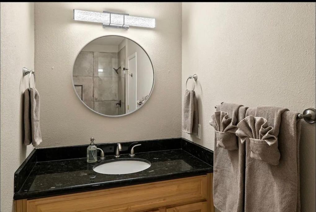 Spacious W Sedona 4 Bedroom Contemporary House! Exteriör bild